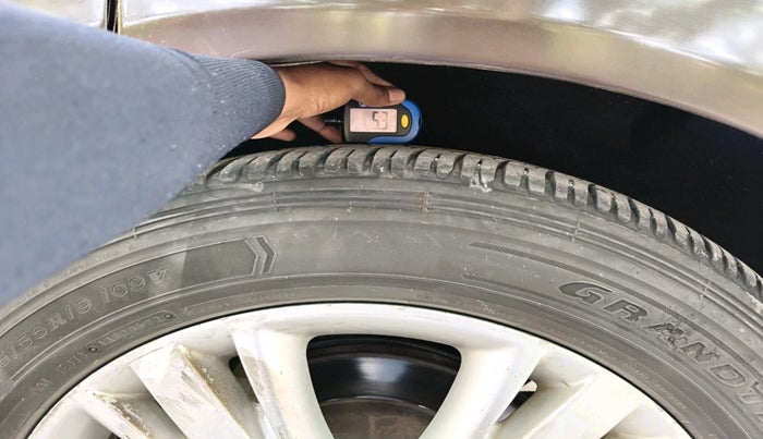 2013 Audi Q7 3.0 TDI QUATTRO, Diesel, Automatic, 1,29,130 km, tyre