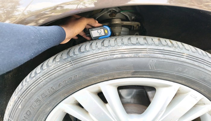 2013 Audi Q7 3.0 TDI QUATTRO, Diesel, Automatic, 1,29,130 km, tyre