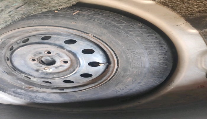 2011 Maruti Ritz VDI, Diesel, Manual, 1,30,282 km, tyre