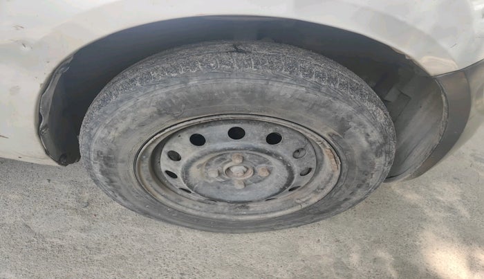 2011 Maruti Ritz VDI, Diesel, Manual, 1,30,282 km, tyre