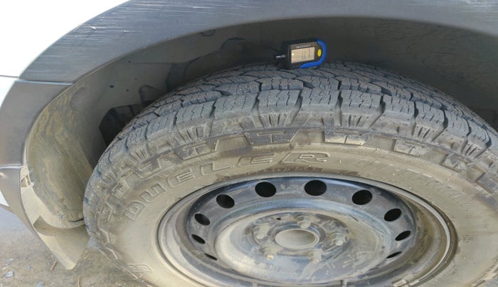 2021 Mahindra XUV500 W7, Diesel, Manual, 1,05,379 km, tyre