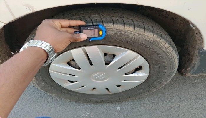 2015 Maruti Alto 800 LXI, Petrol, Manual, 56,278 km, tyre