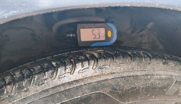 2016 Hyundai Grand i10 SPORTZ 1.2 KAPPA VTVT, CNG, Manual, 97,247 km, tyre