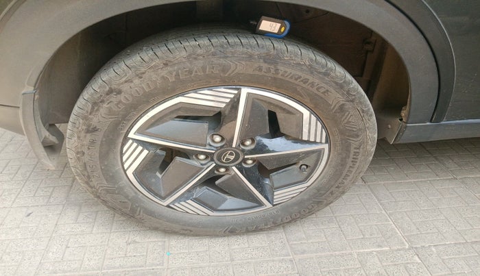 2024 Tata NEXON CREATIVE + SUNROOF 1.2 PETROL, Petrol, Manual, 24,202 km, tyre