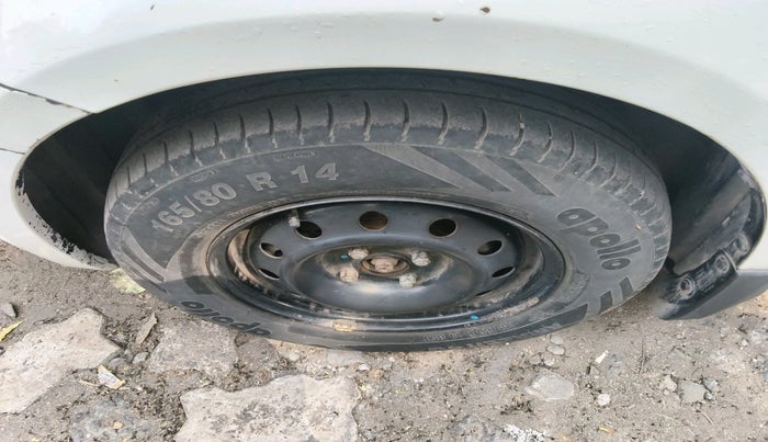 2009 Maruti Swift Dzire VDI, Diesel, Manual, 44,805 km, tyre