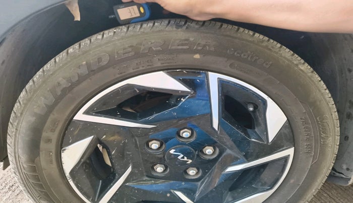 2024 KIA SONET HTK (O) 1.2 Petrol MT, Petrol, Manual, 44,463 km, tyre