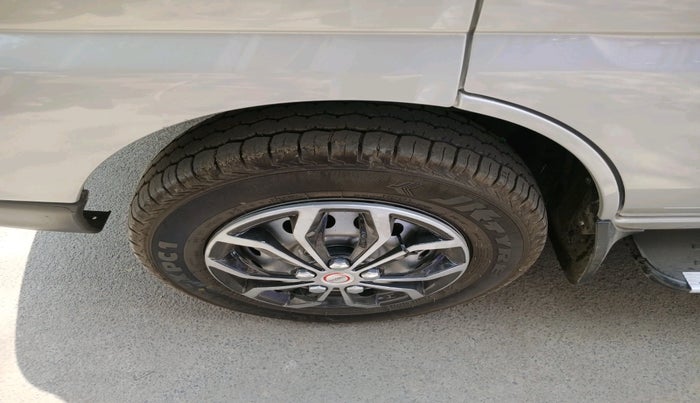 2026 Maruti Eeco 5 STR AC, Petrol, Manual, 231 km, tyre