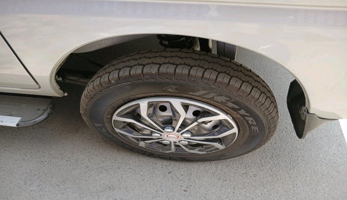 2026 Maruti Eeco 5 STR AC, Petrol, Manual, 231 km, tyre