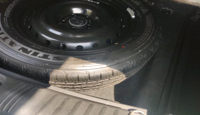 2021 Jeep Compass MODEL S (O) DIESEL 4X4 AT, Diesel, Automatic, 1,04,038 km, tyre