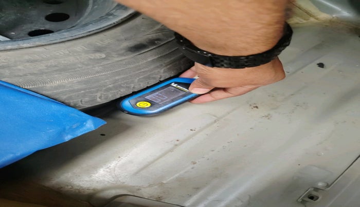 2015 Maruti Celerio ZXI, Petrol, Manual, 27,651 km, tyre