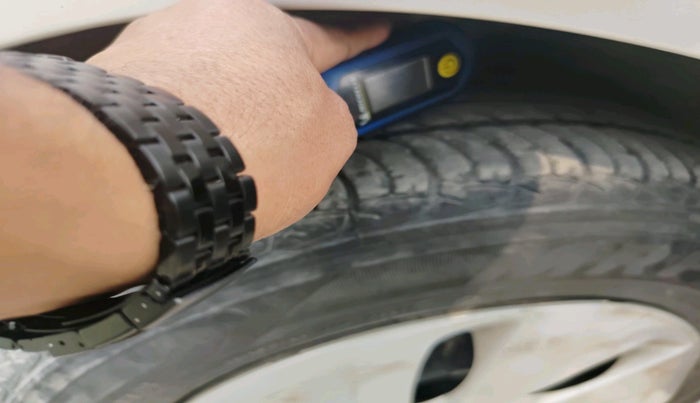 2015 Maruti Celerio ZXI, Petrol, Manual, 27,651 km, tyre