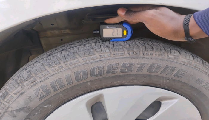 2014 Maruti Swift Dzire VXI, Petrol, Manual, 1,75,714 km, tyre