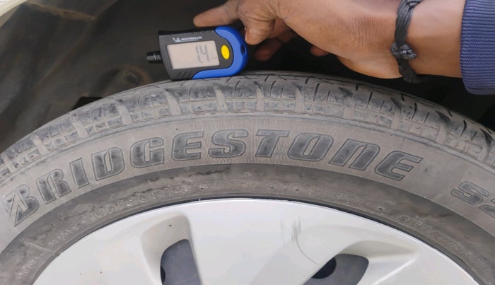 2014 Maruti Swift Dzire VXI, Petrol, Manual, 1,75,714 km, tyre