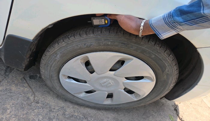 2014 Maruti Celerio ZXI (O), Petrol, Manual, 60,201 km, tyre