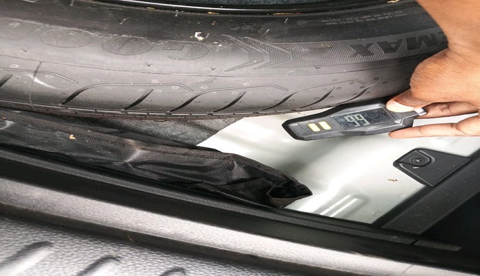 2025 KIA SELTOS HTE (O)1.5 Diesel MT, Diesel, Manual, 44,055 km, tyre