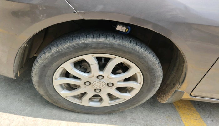 2014 Honda Amaze 1.2L I-VTEC VX, Petrol, Manual, 66,277 km, tyre