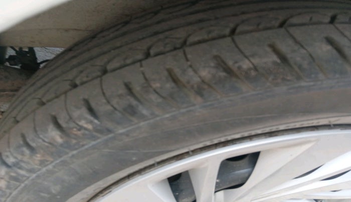 2017 Maruti IGNIS SIGMA 1.2, Petrol, Manual, 75,944 km, tyre