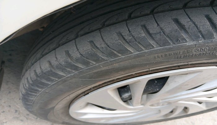 2017 Maruti IGNIS SIGMA 1.2, Petrol, Manual, 75,944 km, tyre