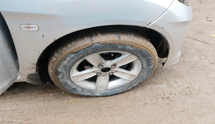 2014 Honda Amaze 1.5L I-DTEC S, Diesel, Manual, 2,19,553 km, tyre