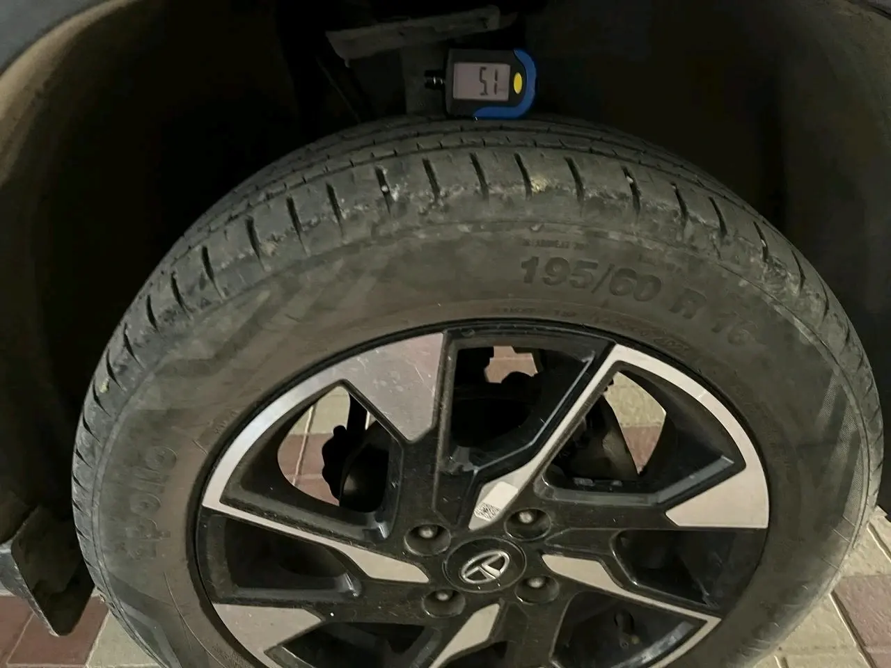2021 Tata PUNCH CREATIVE  AMT, Petrol, Automatic, 26,445 km, tyre