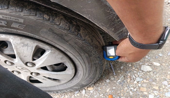 2012 Hyundai i10 MAGNA 1.2, CNG, Manual, 1,56,889 km, tyre