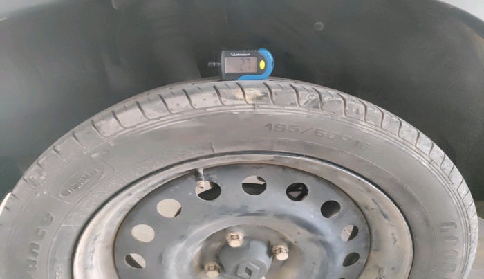 2023 Renault Kiger RXE MT, Petrol, Manual, 17,867 km, tyre