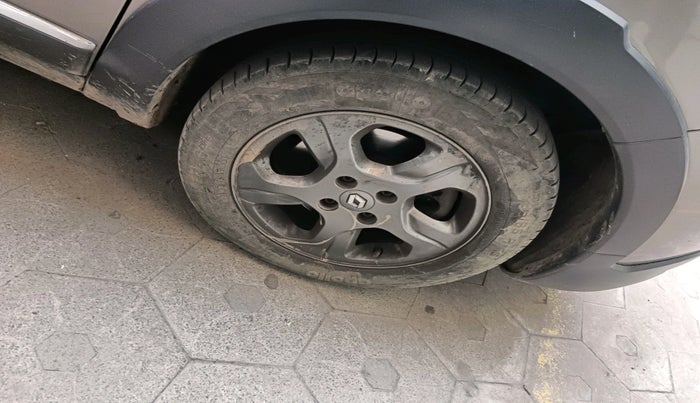 2015 Renault Lodgy 85 PS RXZ, Diesel, Manual, 1,07,874 km, tyre