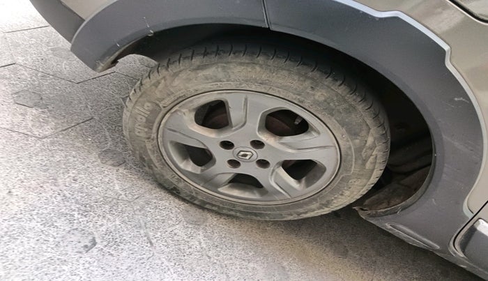 2015 Renault Lodgy 85 PS RXZ, Diesel, Manual, 1,07,874 km, tyre