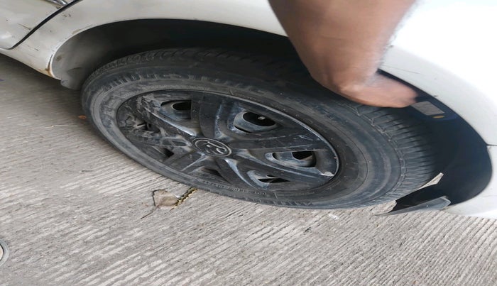 2013 Skoda Fabia AMBIENTE 1.2 TDI, Diesel, Manual, 72,882 km, tyre