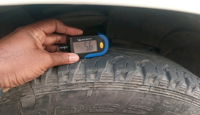 2014 Renault Duster 85 PS RXL DIESEL, Diesel, Manual, 98,587 km, tyre