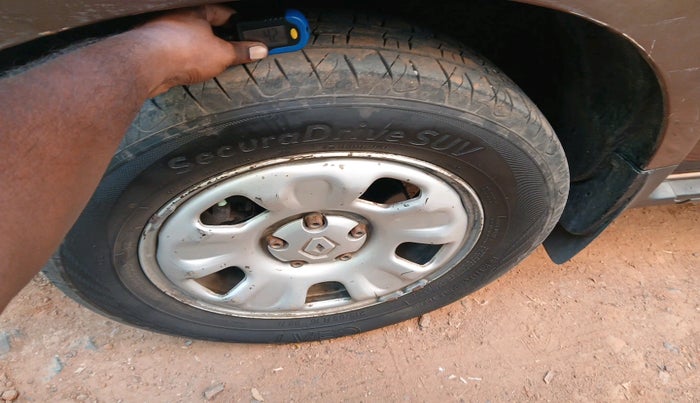 2014 Renault Duster 85 PS RXL DIESEL, Diesel, Manual, 1,03,799 km, tyre