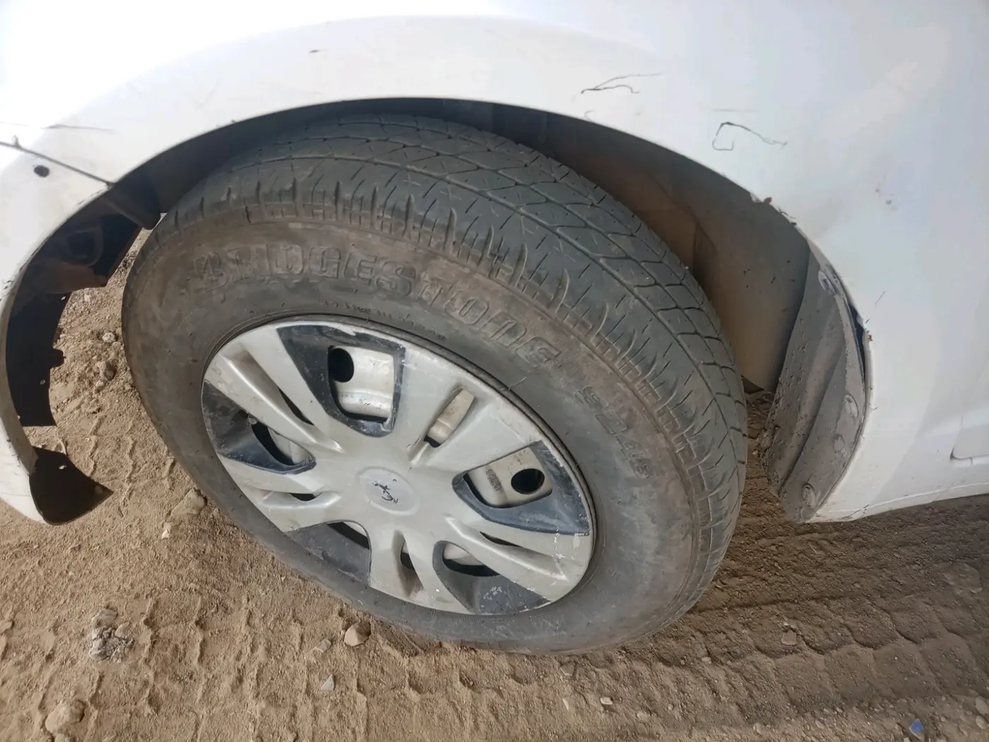 2015 Maruti Swift Dzire TOUR DIESEL, Diesel, Manual, 1,40,517 km, tyre