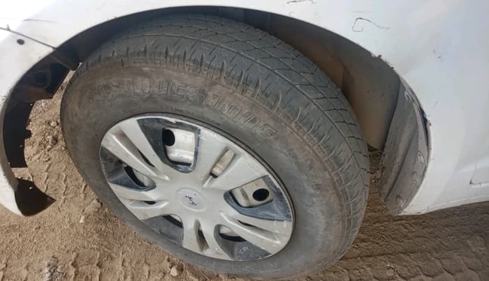 2015 Maruti Swift Dzire TOUR DIESEL, Diesel, Manual, 1,40,517 km, tyre