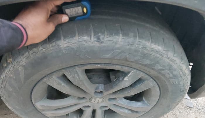 2019 Maruti Vitara Brezza ZDI, Diesel, Manual, 1,24,793 km, tyre
