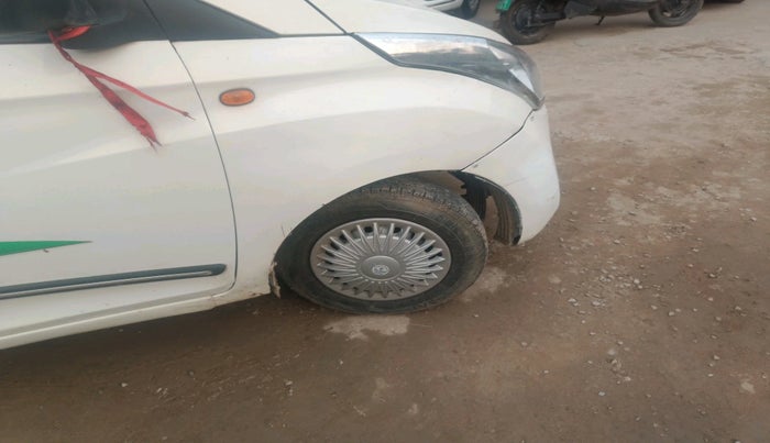 2014 Hyundai Eon ERA +, Petrol, Manual, 73,578 km, tyre