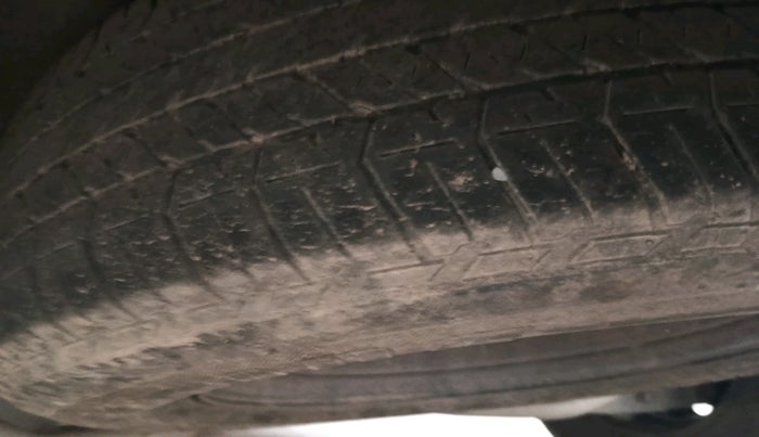 2016 Mahindra XUV500 W6 1.99, Diesel, Manual, 1,01,395 km, tyre