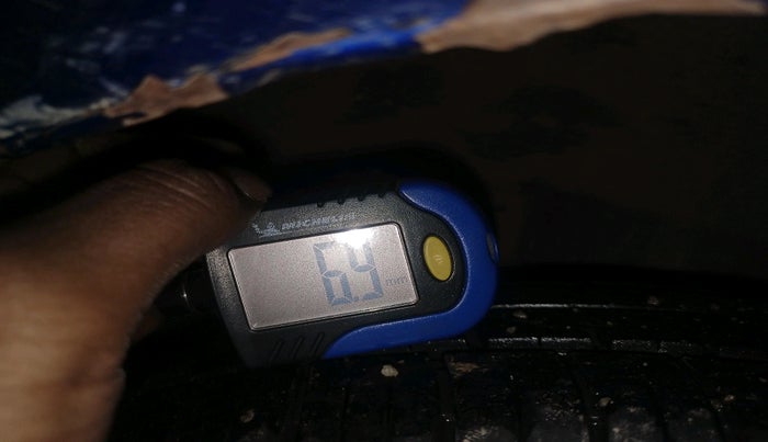 2013 Hyundai Eon ERA +, Petrol, Manual, 65,089 km, tyre