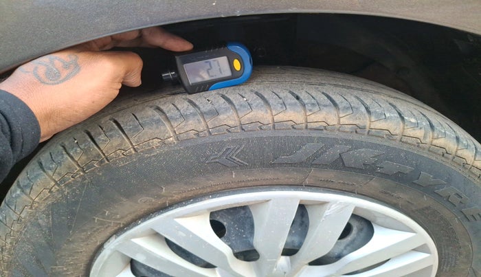 2021 Maruti Dzire VXI, Petrol, Manual, 55,593 km, tyre