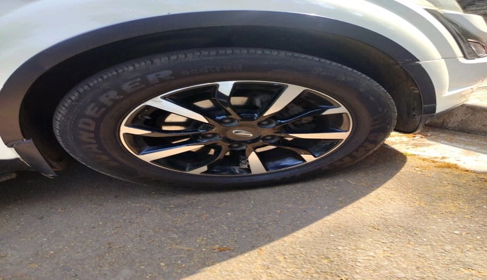 2018 Mahindra XUV500 W11 AT, Diesel, Automatic, 51,405 km, tyre