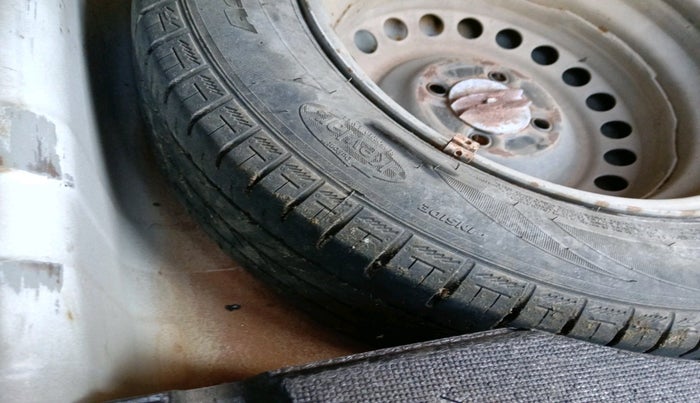 2015 Honda Amaze 1.2L I-VTEC S, Petrol, Manual, 67,937 km, tyre