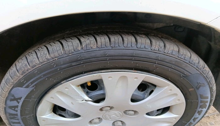 2015 Honda Amaze 1.2L I-VTEC S, Petrol, Manual, 67,937 km, tyre