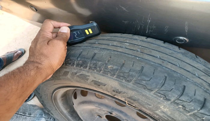 2013 Nissan Sunny XL DIESEL, Diesel, Manual, 1,08,165 km, tyre