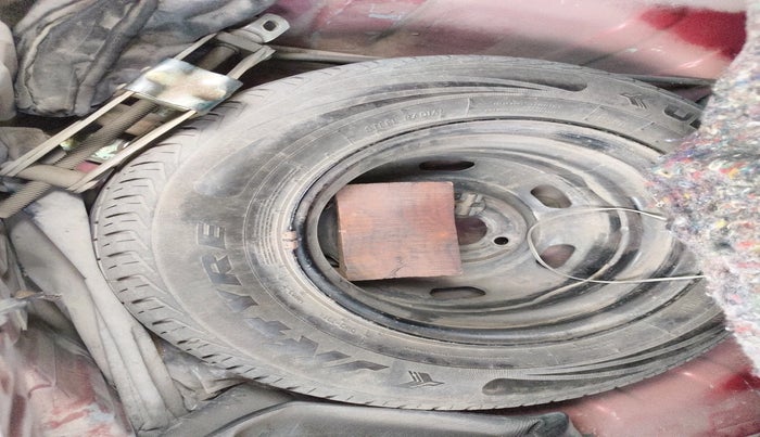 2016 Renault Kwid RXT 0.8, Petrol, Manual, 78,948 km, tyre