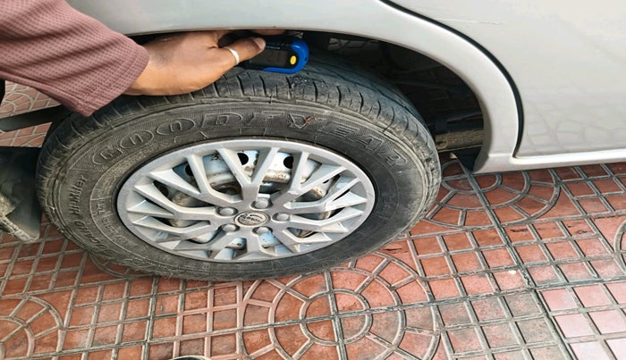 2012 Maruti Alto LXI, Petrol, Manual, 90,747 km, tyre