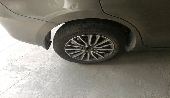 2019 Maruti Dzire ZXI PLUS AMT, Petrol, Automatic, 1,01,733 km, tyre