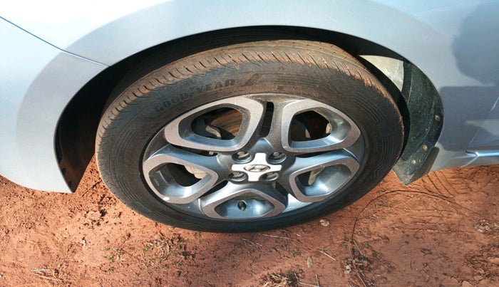 2018 Hyundai Elite i20 ASTA 1.2 (O), Petrol, Manual, 1,46,071 km, tyre