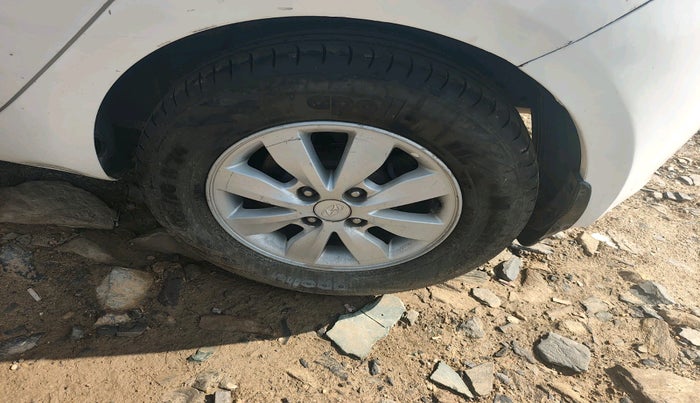 2014 Hyundai i20 SPORTZ 1.4 CRDI, Diesel, Manual, 1,76,012 km, tyre