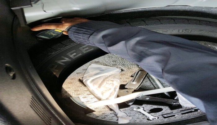 2025 Mahindra XUV 3XO AX5 1.2 L TCMPFi, Petrol, Manual, 1,782 km, tyre