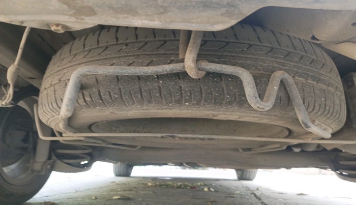 2014 Honda Mobilio 1.5L I-DTEC V, Diesel, Manual, 1,62,388 km, tyre