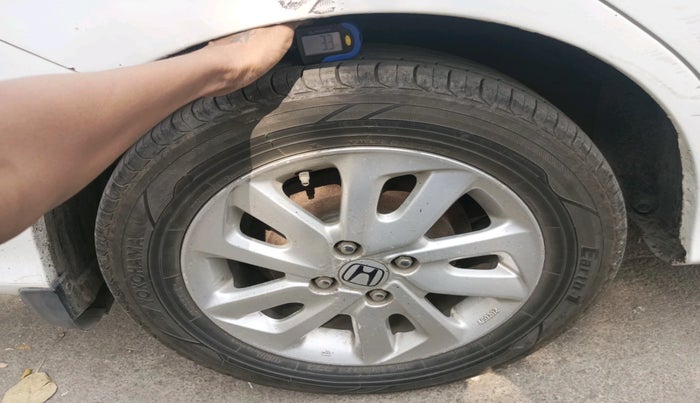 2014 Honda Mobilio 1.5L I-DTEC V, Diesel, Manual, 1,62,388 km, tyre